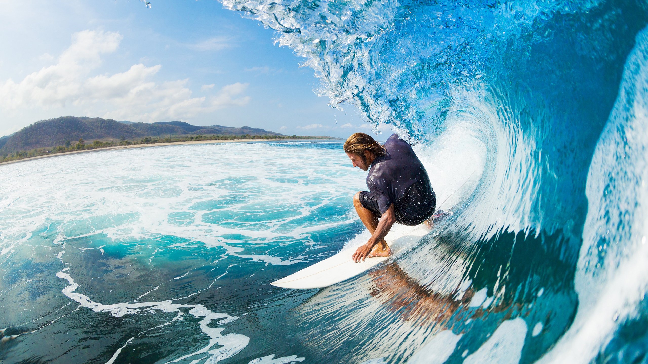 球迷“追星”热情点燃欧洲足球夜空,欧洲球迷疯狂